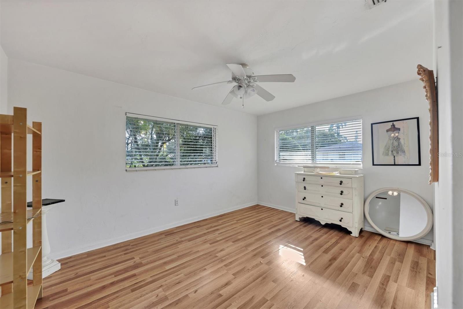 FARROWS - Residential