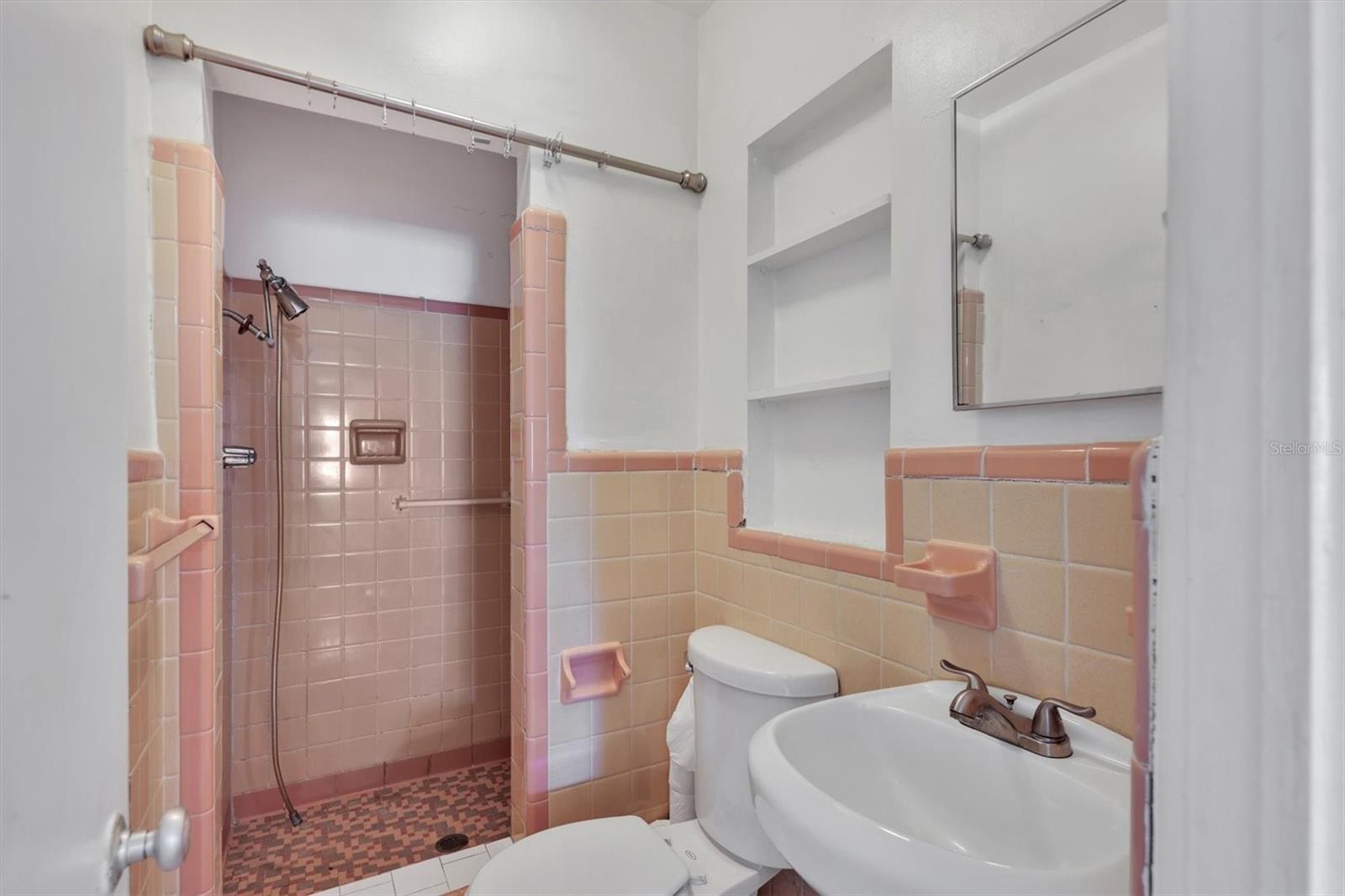 FARROWS - Residential