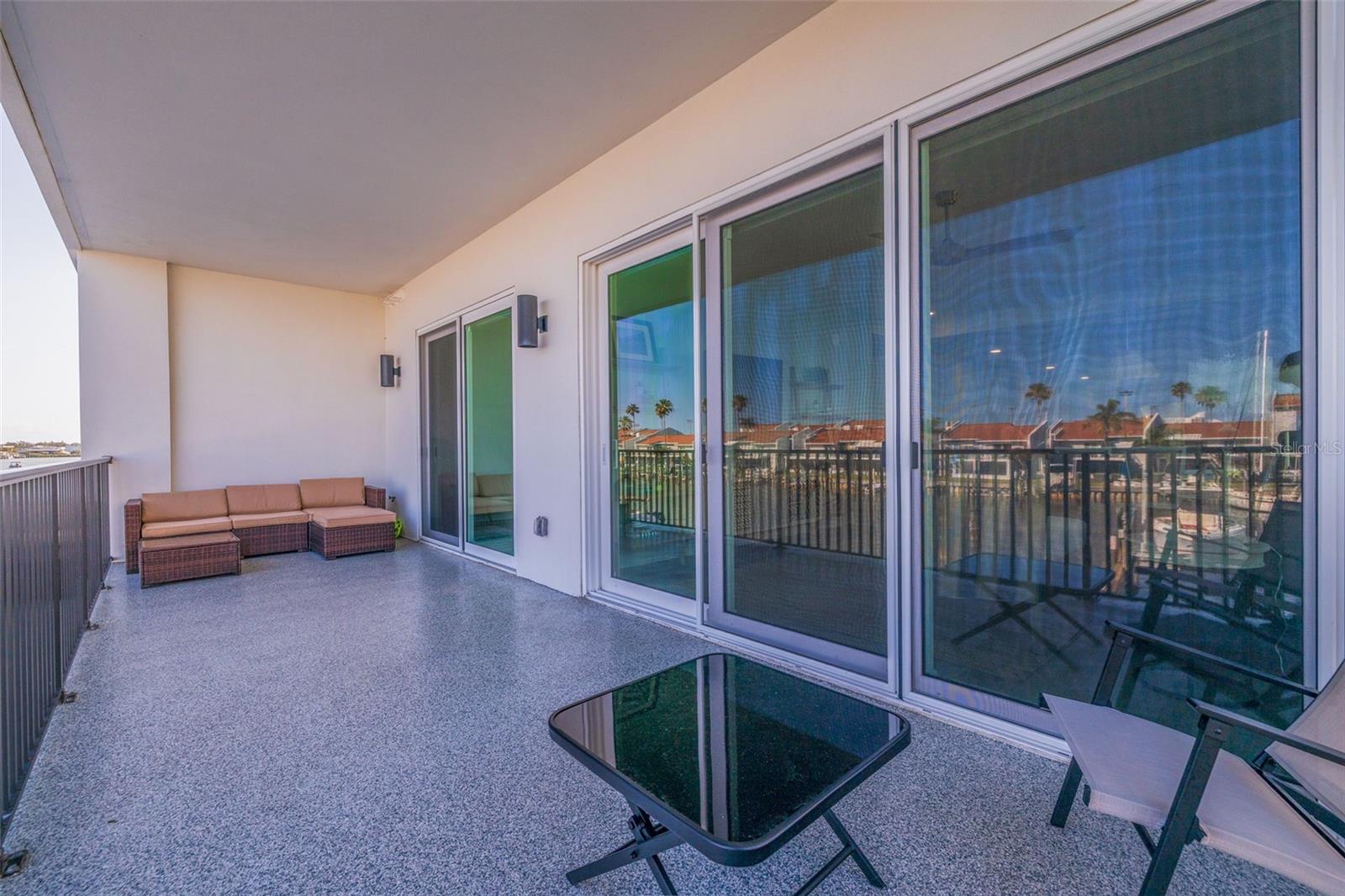 RESIDENCES AT TOWN CENTER CONDO - Residential Lease