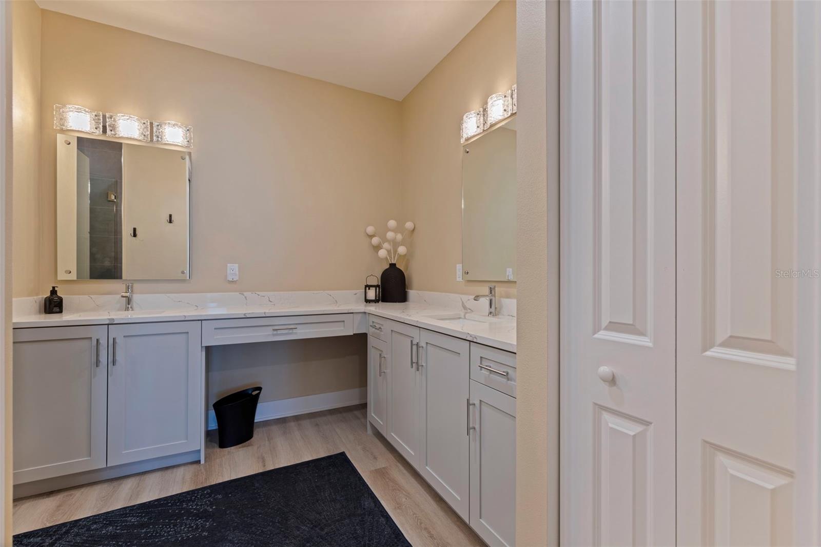 RESIDENCES AT TOWN CENTER CONDO - Residential Lease