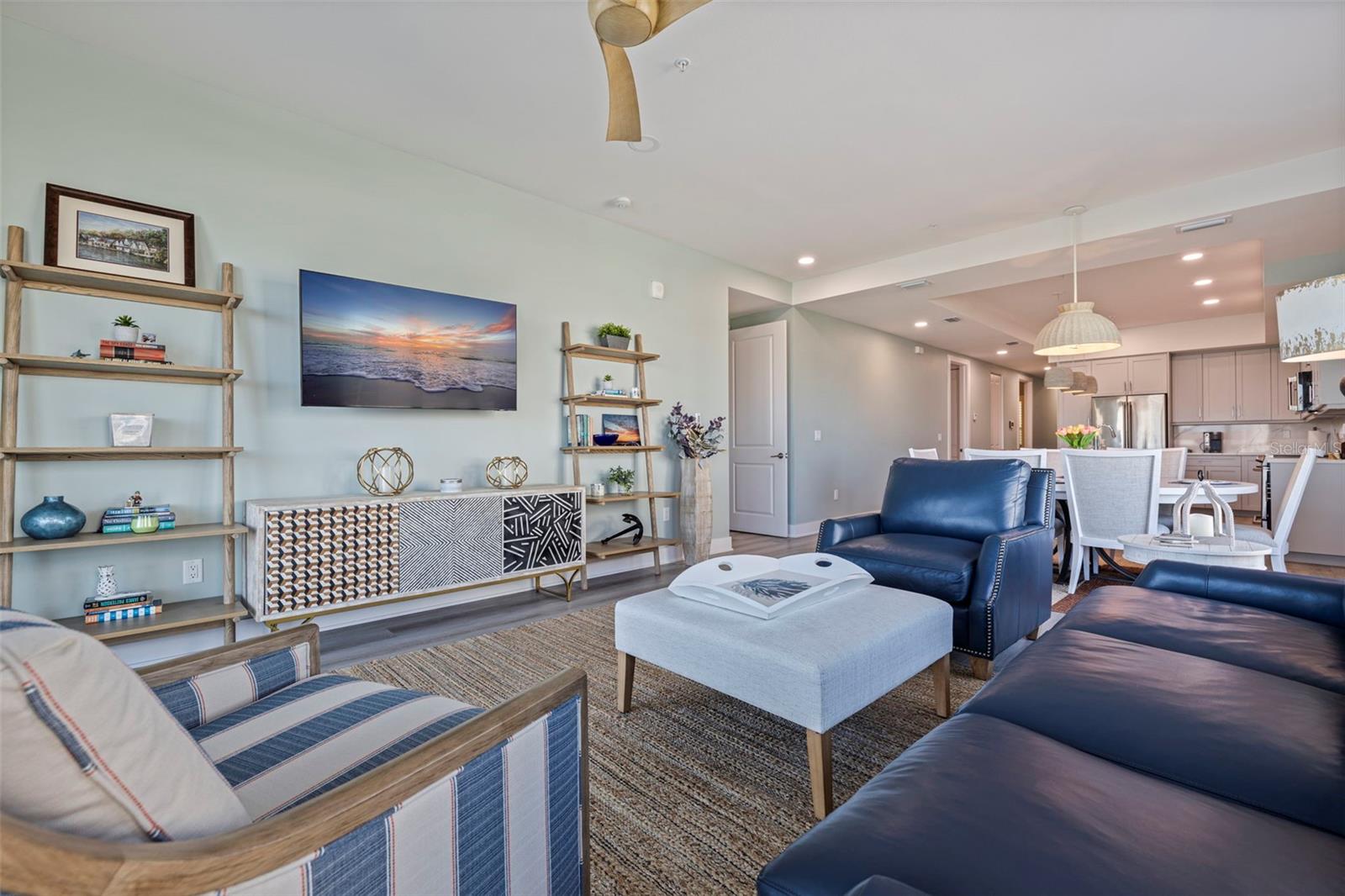 RESIDENCES AT TOWN CENTER CONDO - Residential Lease