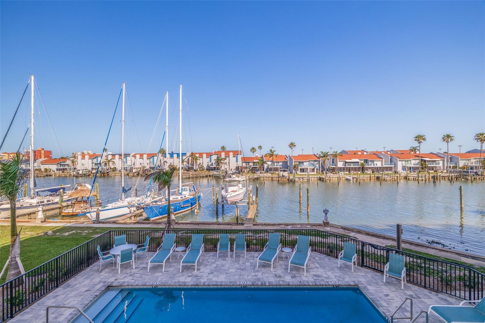 RESIDENCES AT TOWN CENTER CONDO - Residential Lease