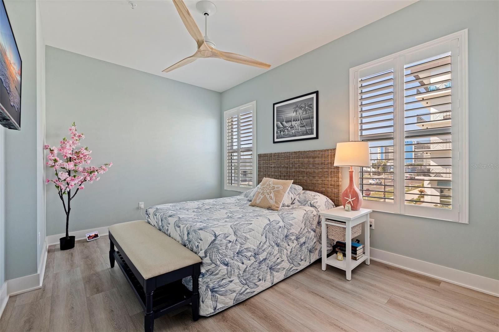 RESIDENCES AT TOWN CENTER CONDO - Residential Lease