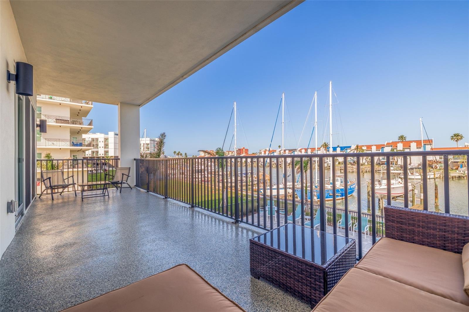 RESIDENCES AT TOWN CENTER CONDO - Residential Lease