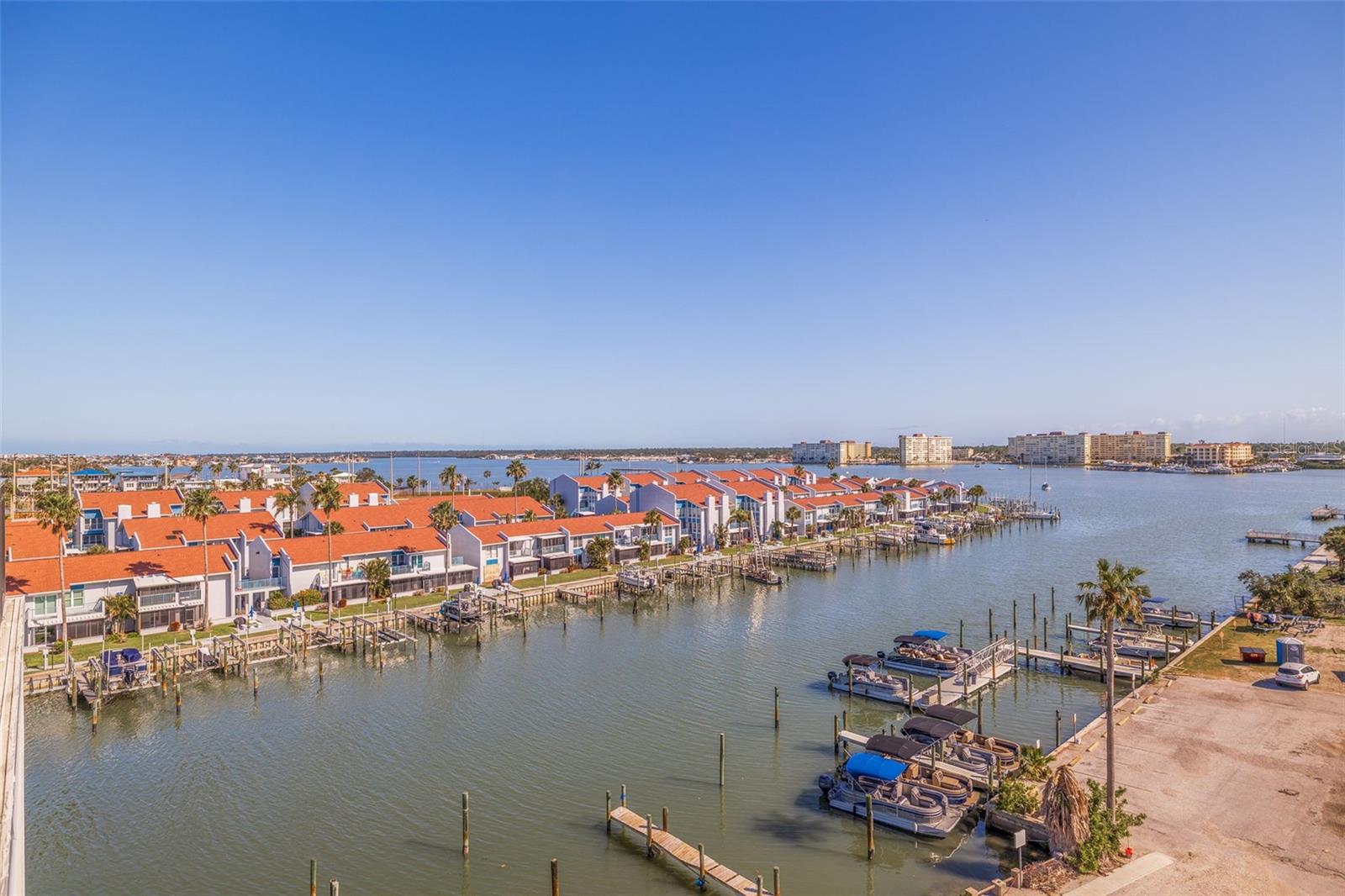 RESIDENCES AT TOWN CENTER CONDO - Residential Lease