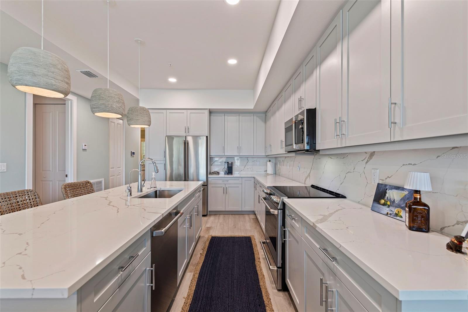 RESIDENCES AT TOWN CENTER CONDO - Residential Lease