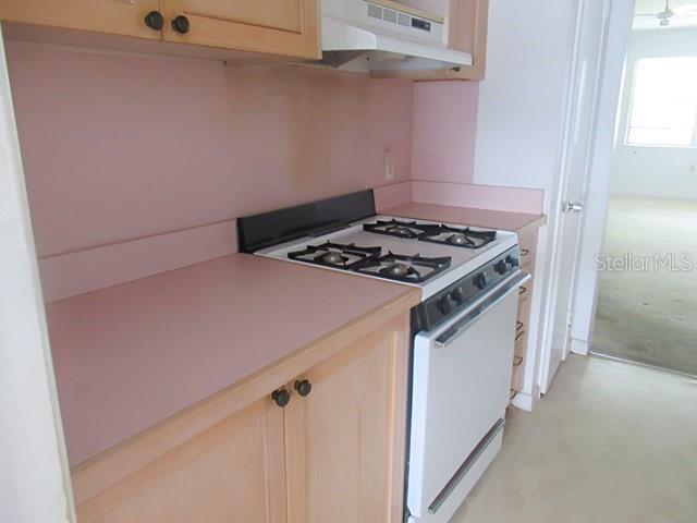 TOWN APTS CONDO - Residential