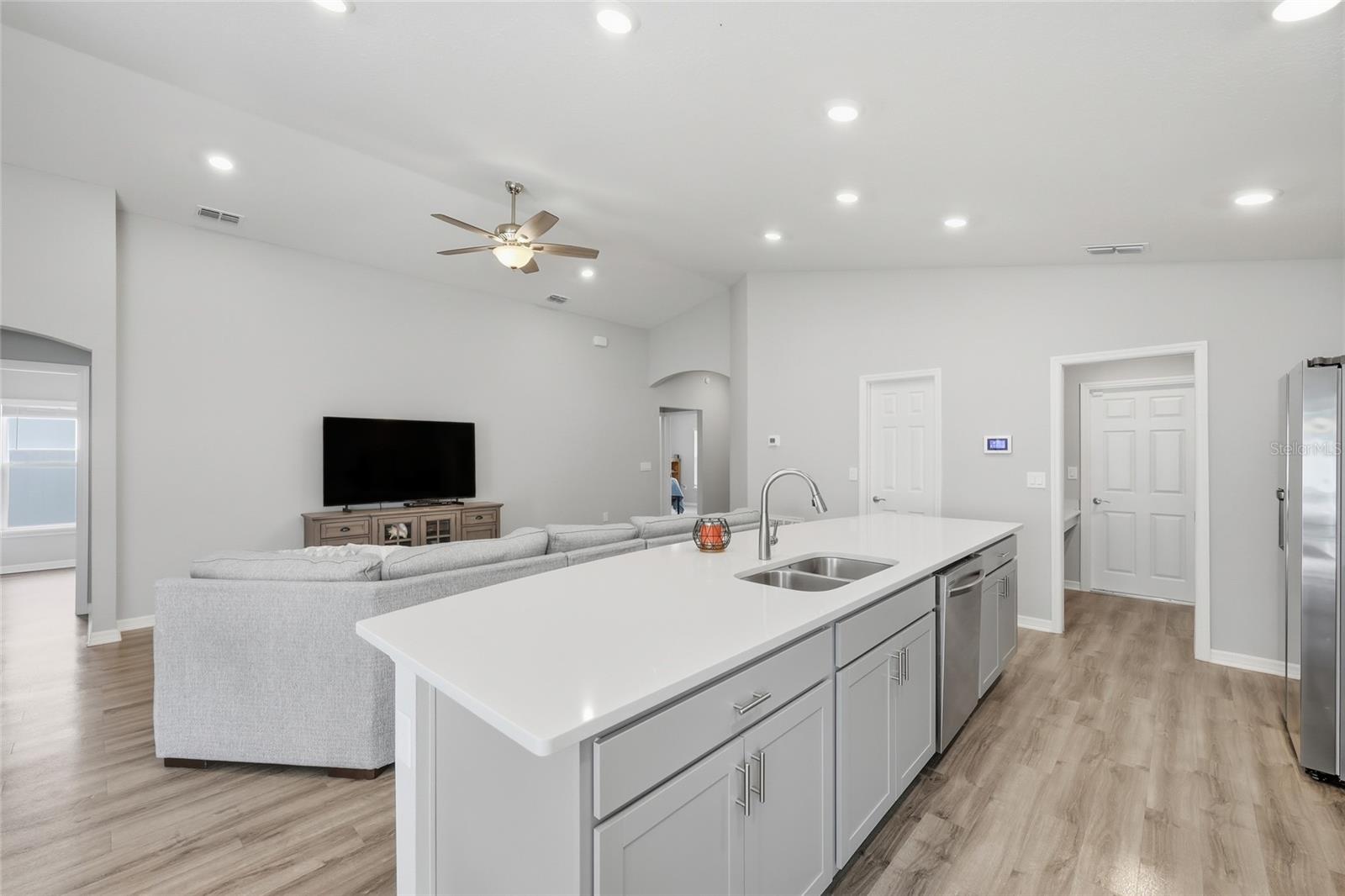 VILLAMAR PH FOUR - Residential