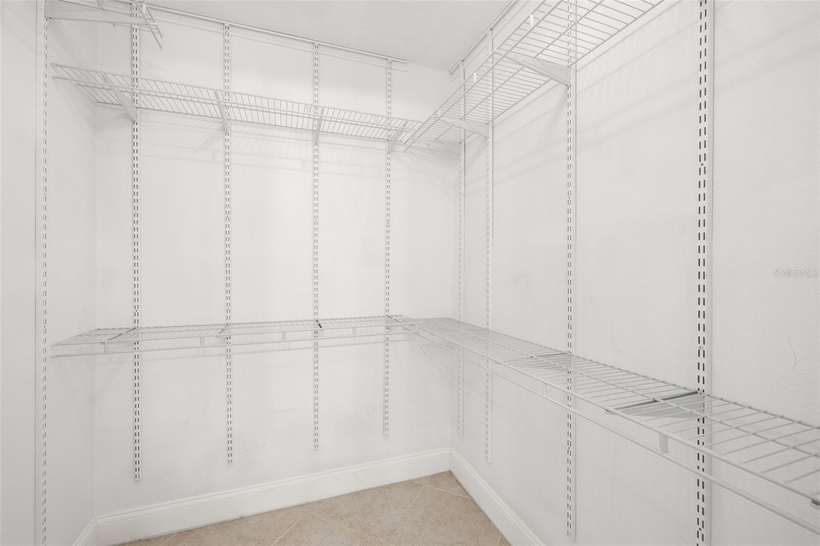 BAY PORT COLONY PH III UN 1 - Residential