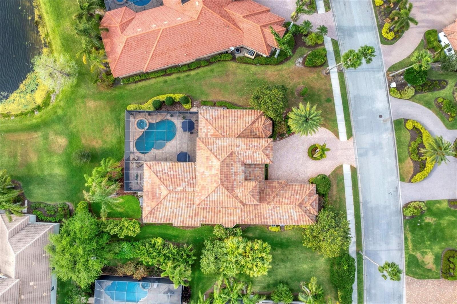 6822 DOMINION LANE
