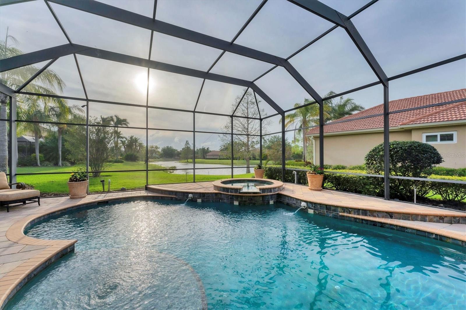6822 DOMINION LANE