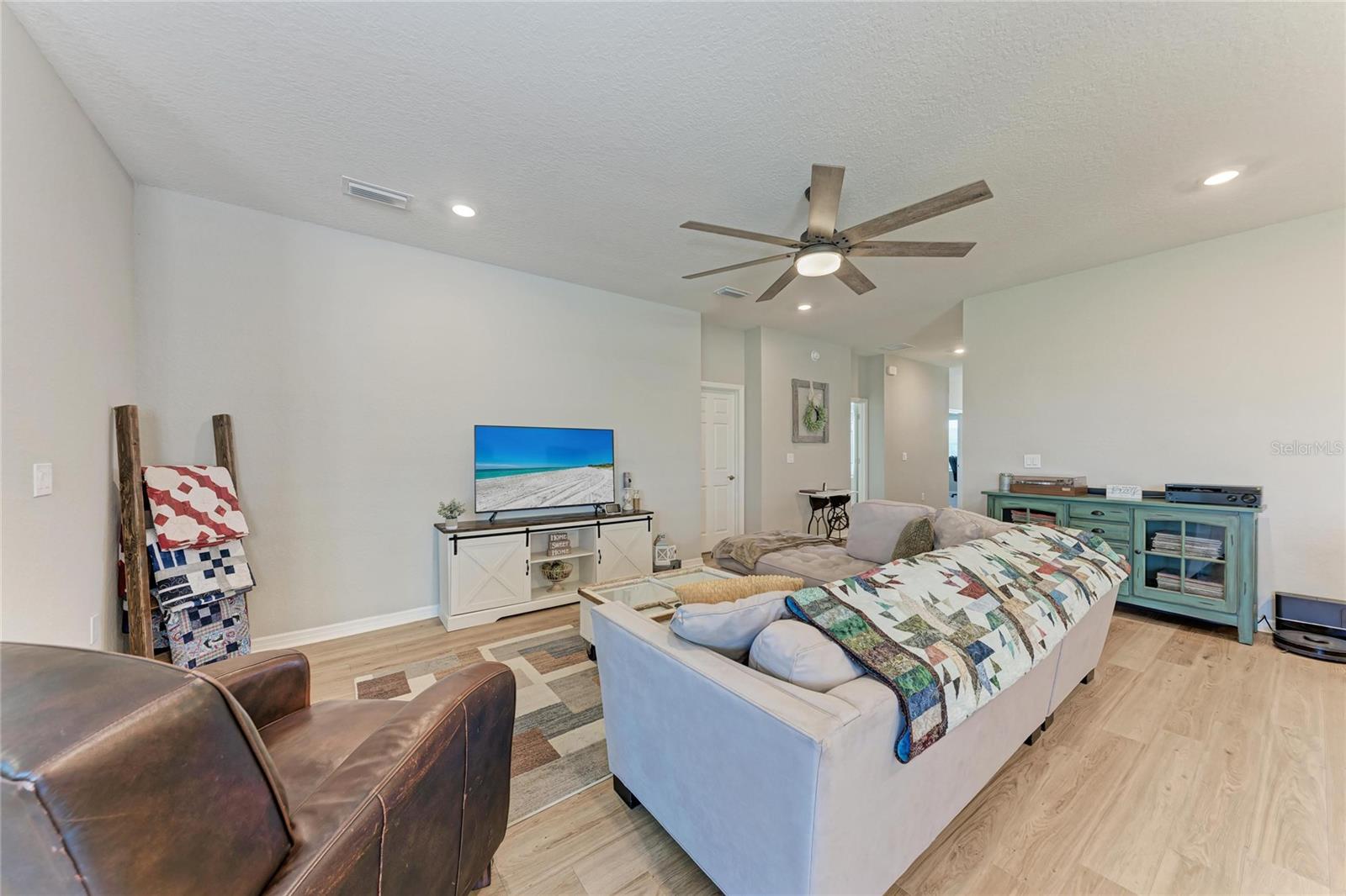 AVIARY AT RUTLAND RANCH - Residential