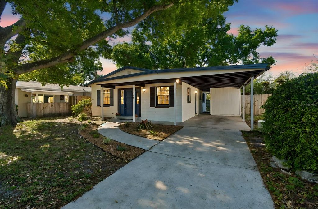 Photo of 4512 W Rogers Avenue, Tampa, FL 33611 (MLS # TB8491500)