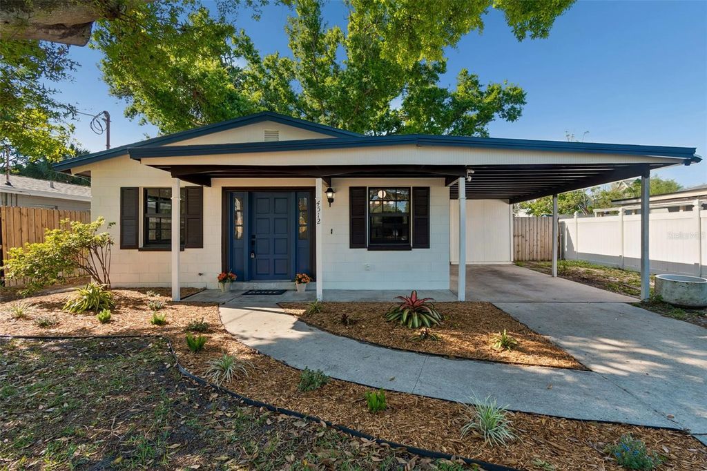 Photo of 4512 W Rogers Avenue, Tampa, FL 33611 (MLS # TB8491500)