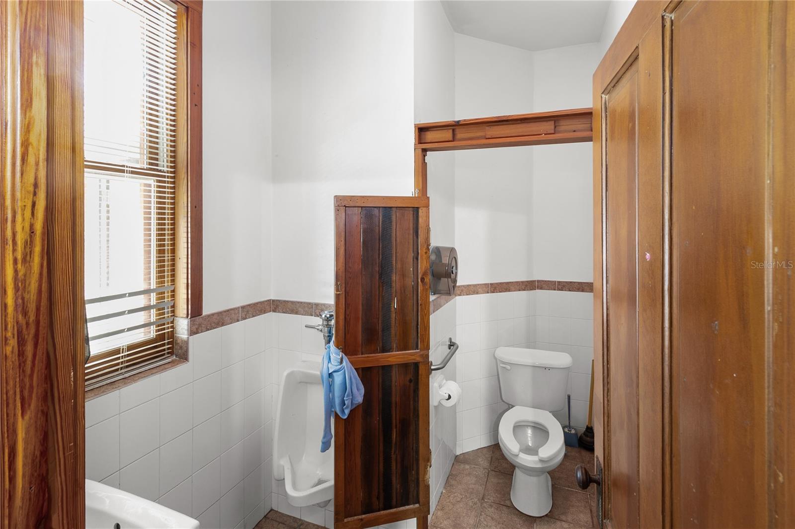 GAINESVILLE BRUSH ADD TO- - Commercial Sale