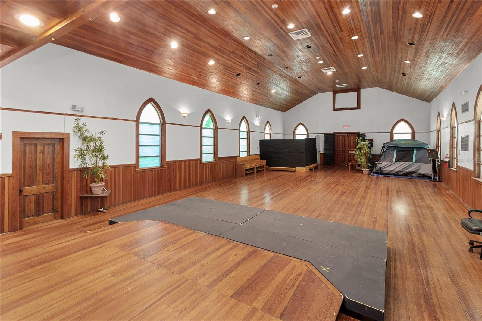 GAINESVILLE BRUSH ADD TO- - Commercial Sale