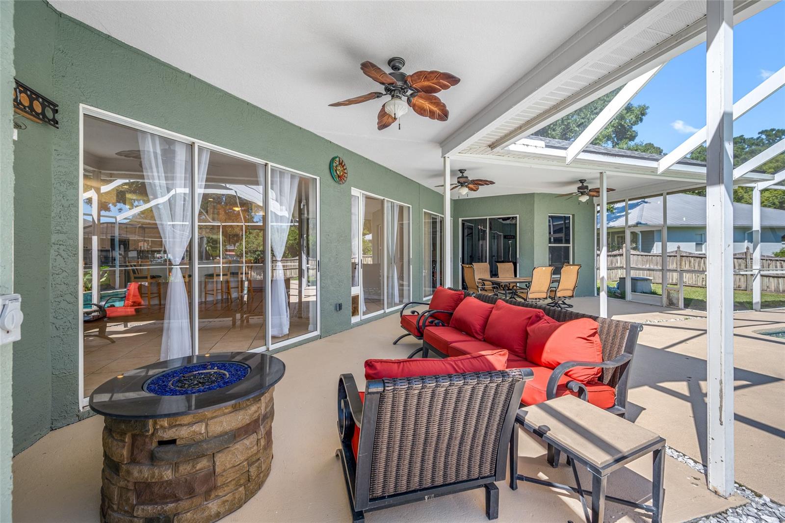 1648 WOODRIDGE COURT
