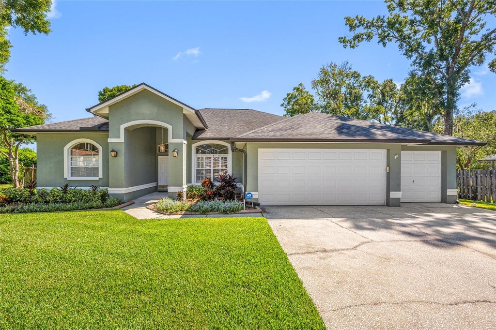 Photo of 1648 Woodridge Court, Lutz, FL 33559 (MLS # TB8559719)