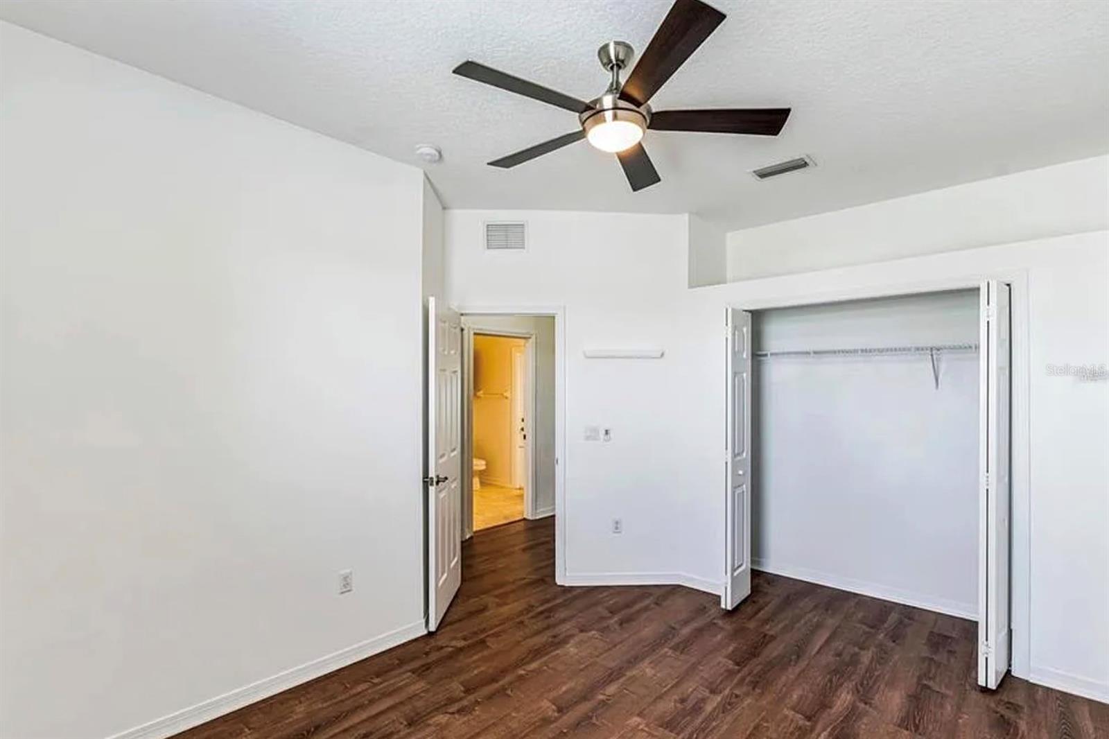 CANOE CREEK LAKES ADD - Residential Lease