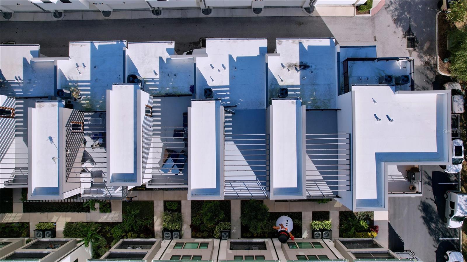 WESTSHORE VILLAGE TWNHMS - Residential