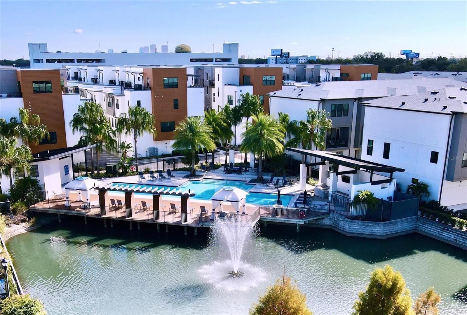 WESTSHORE VILLAGE TWNHMS - Residential