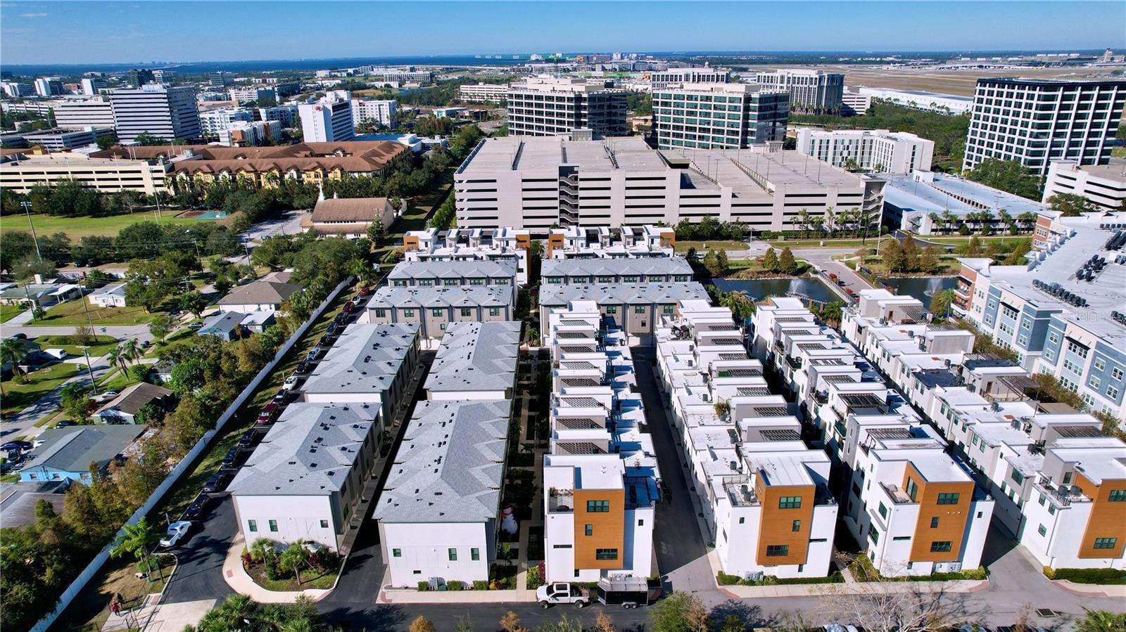 WESTSHORE VILLAGE TWNHMS - Residential