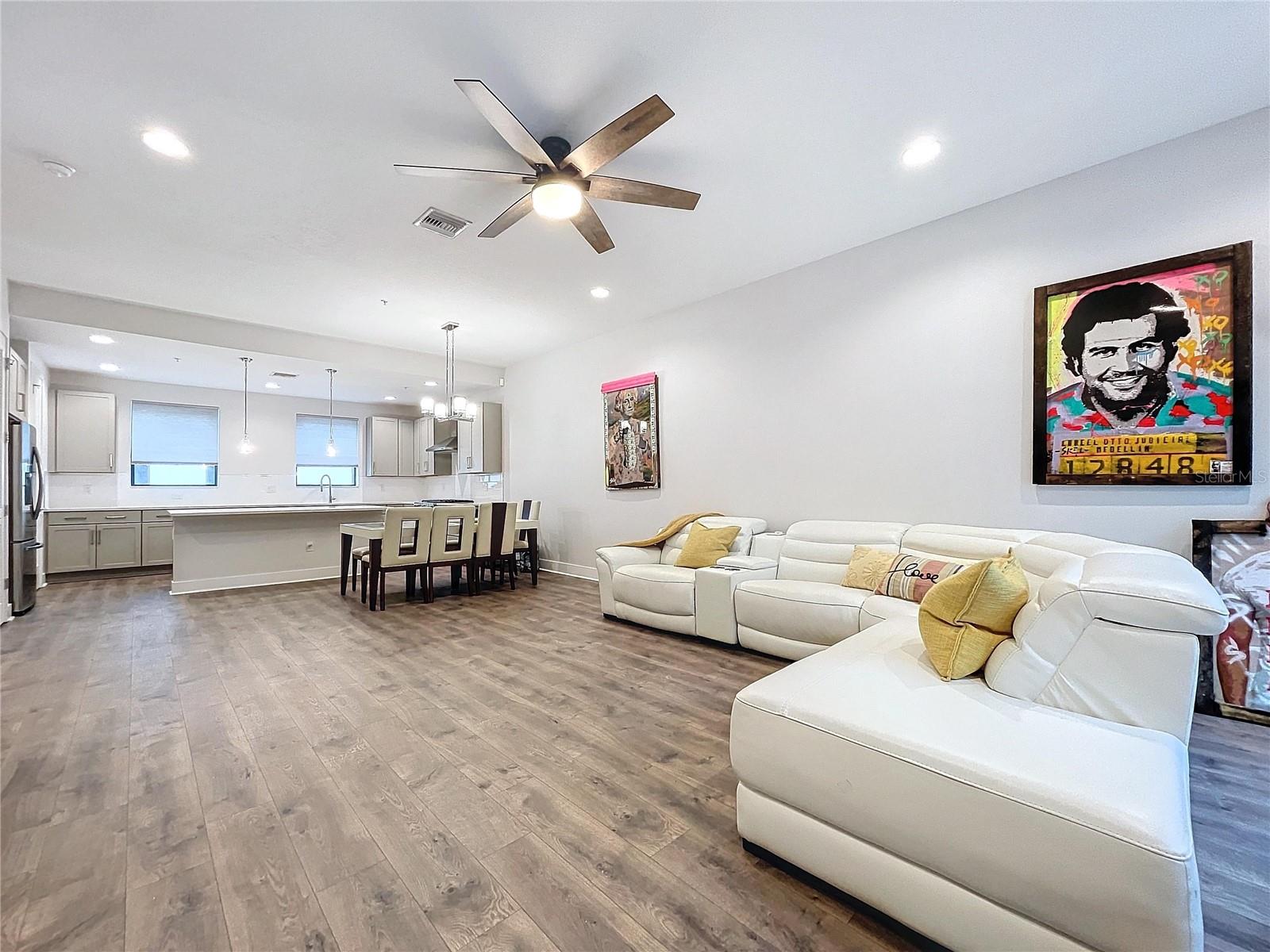 WESTSHORE VILLAGE TWNHMS - Residential