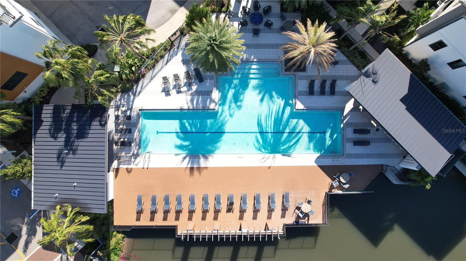 WESTSHORE VILLAGE TWNHMS - Residential