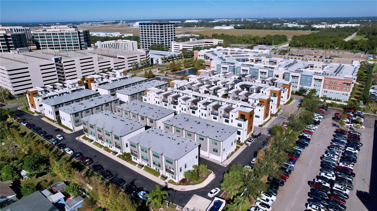 WESTSHORE VILLAGE TWNHMS - Residential