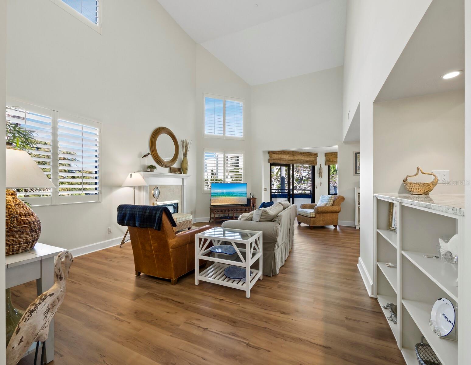 2012 HARBOURSIDE DRIVE 2104