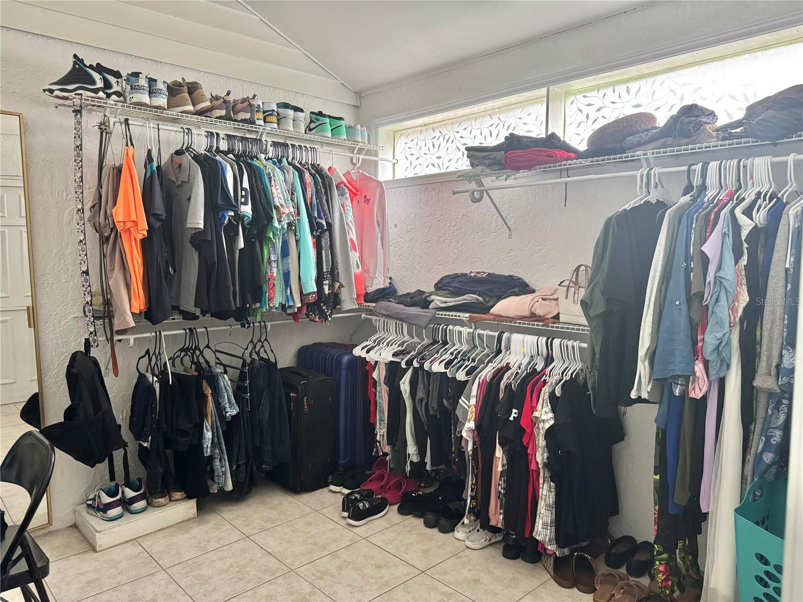 MOSS POINTE - Residential