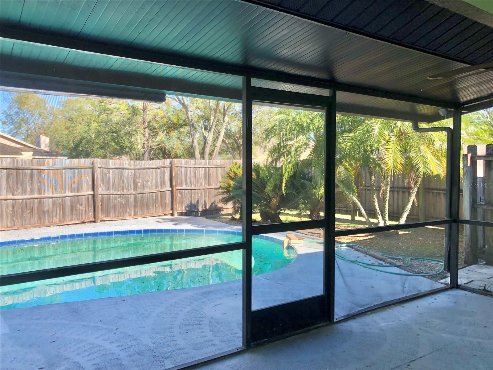 MOSS POINTE - Residential