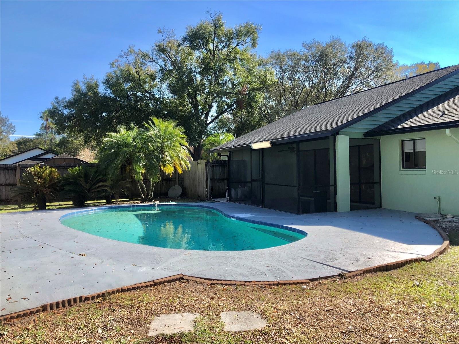 MOSS POINTE - Residential