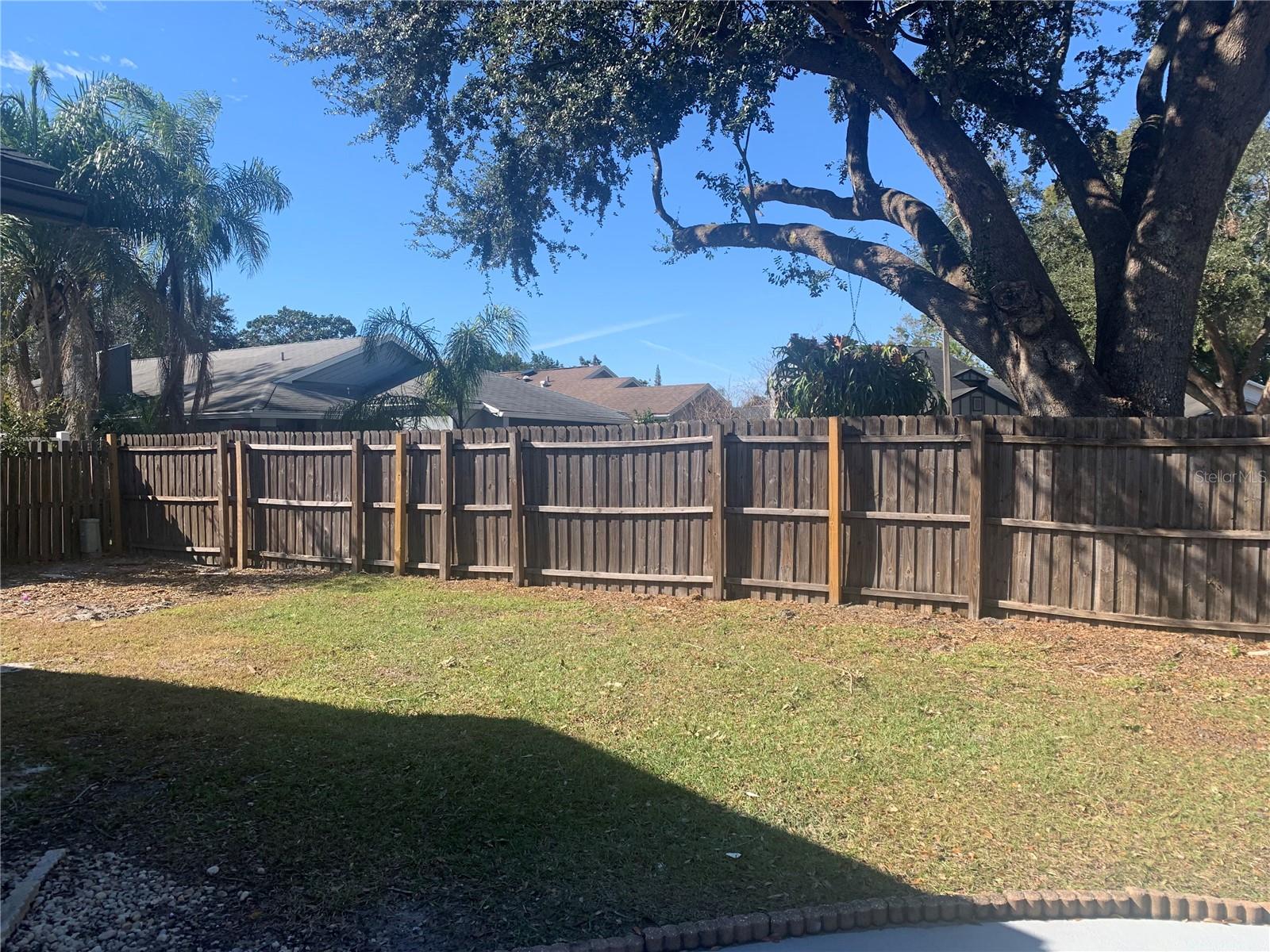 MOSS POINTE - Residential