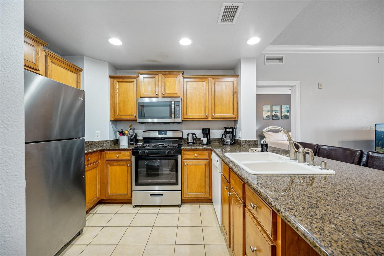 HERITAGE CROSSING CONDO PH 5 - Residential