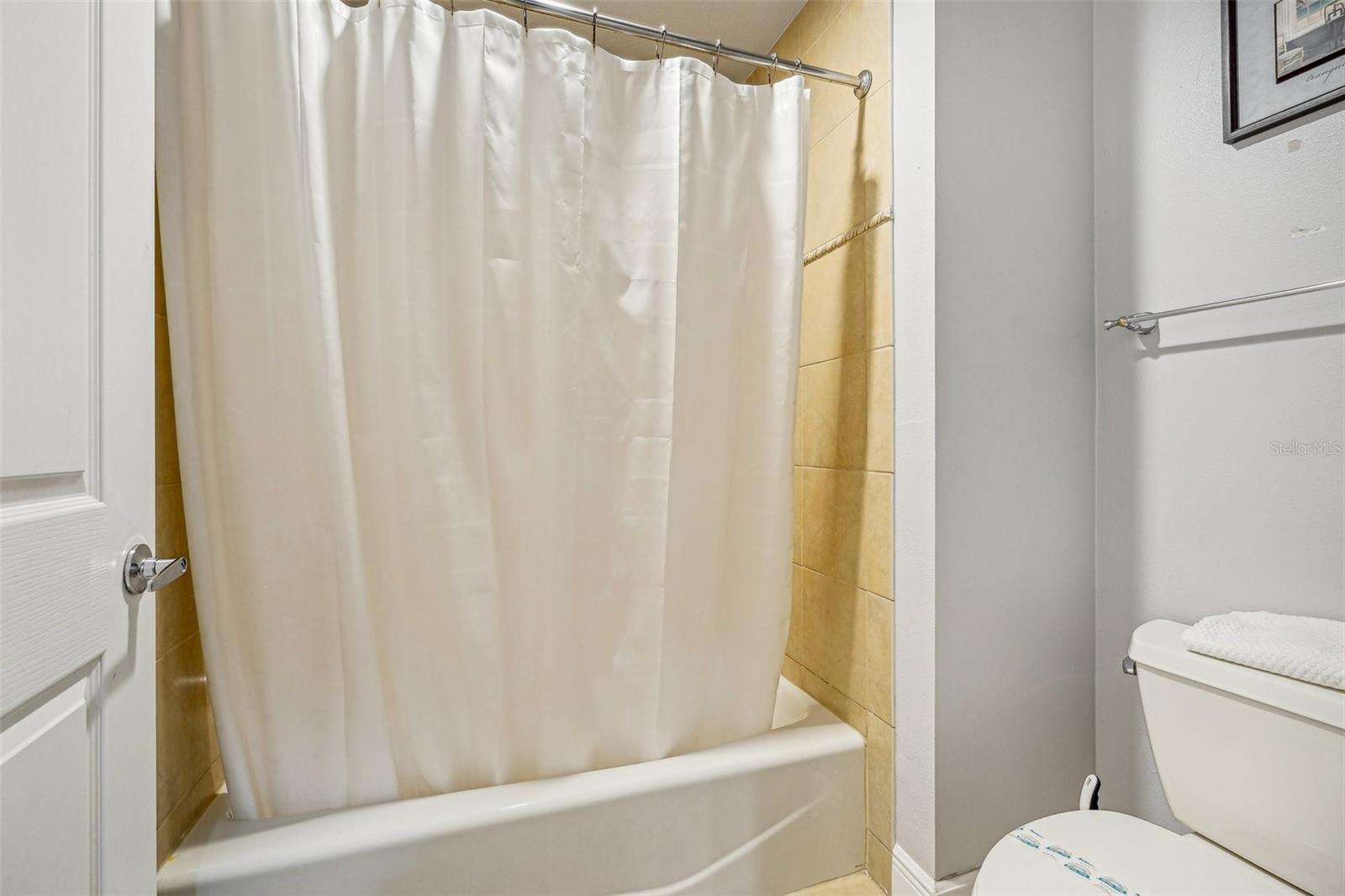 HERITAGE CROSSING CONDO PH 5 - Residential