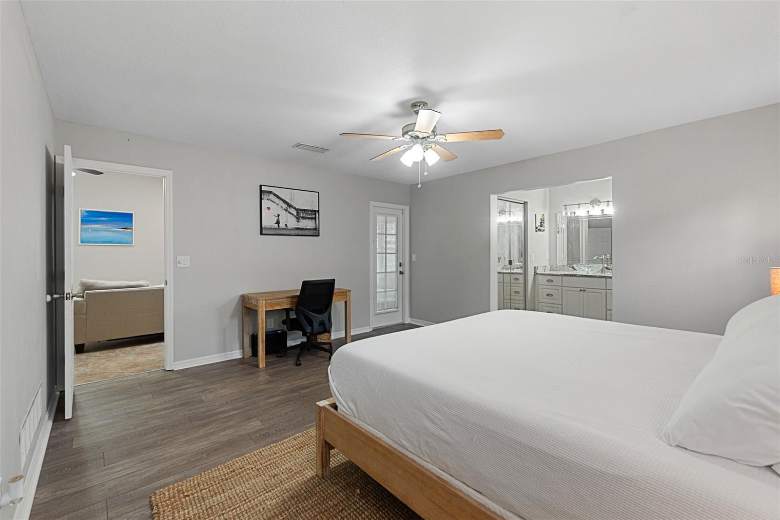 PELICAN BAY PH 03 UNIT 01 - Residential Lease