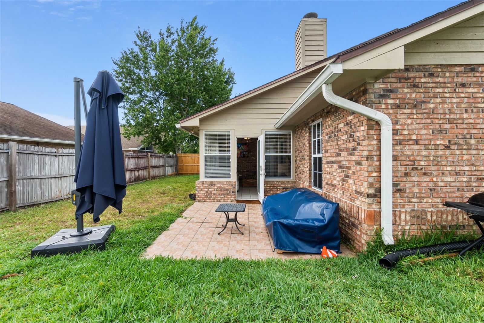 PELICAN BAY PH 03 UNIT 01 - Residential Lease