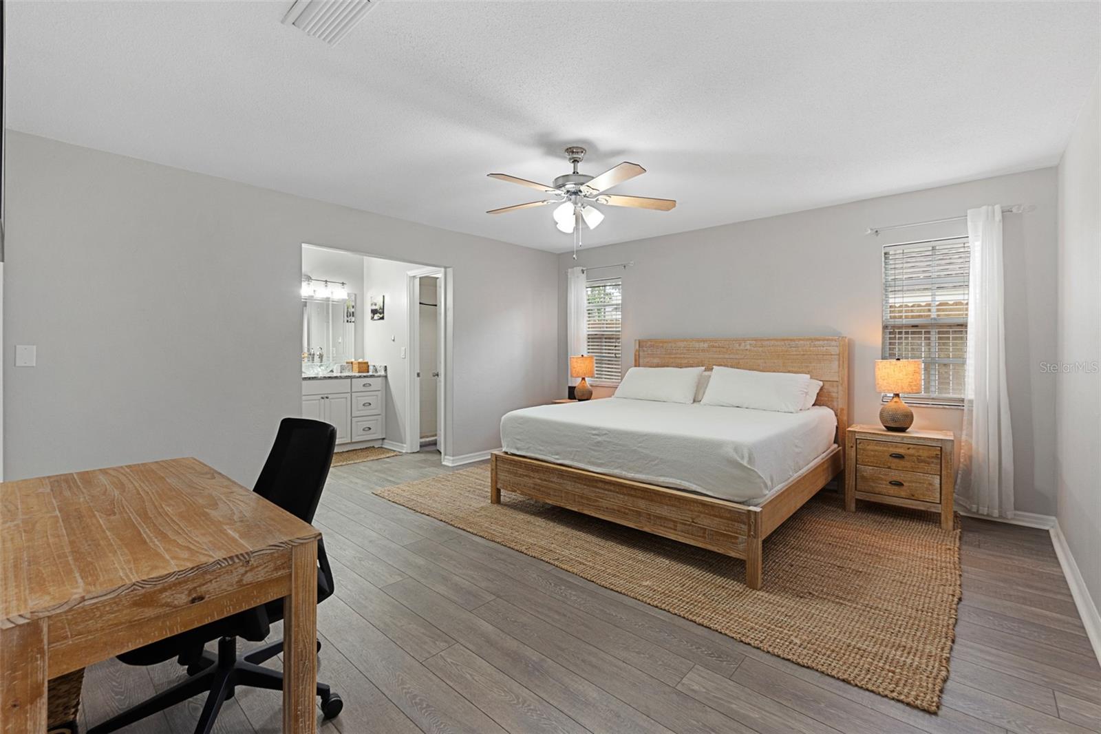 PELICAN BAY PH 03 UNIT 01 - Residential Lease