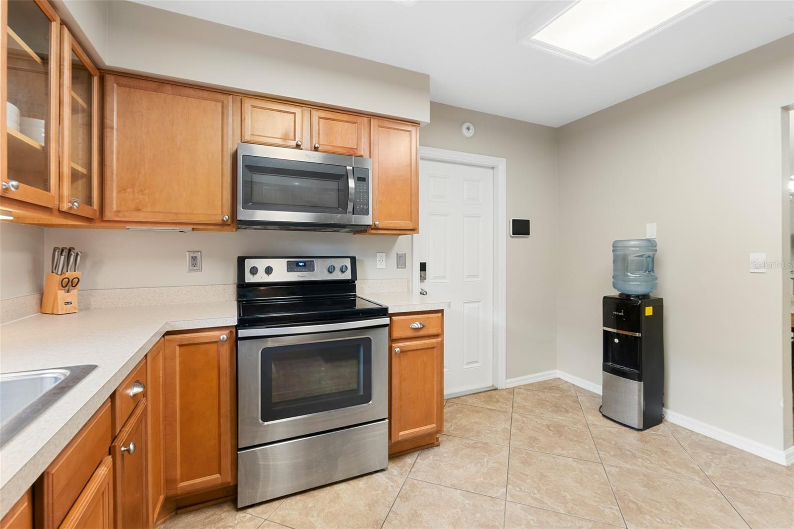 PELICAN BAY PH 03 UNIT 01 - Residential Lease