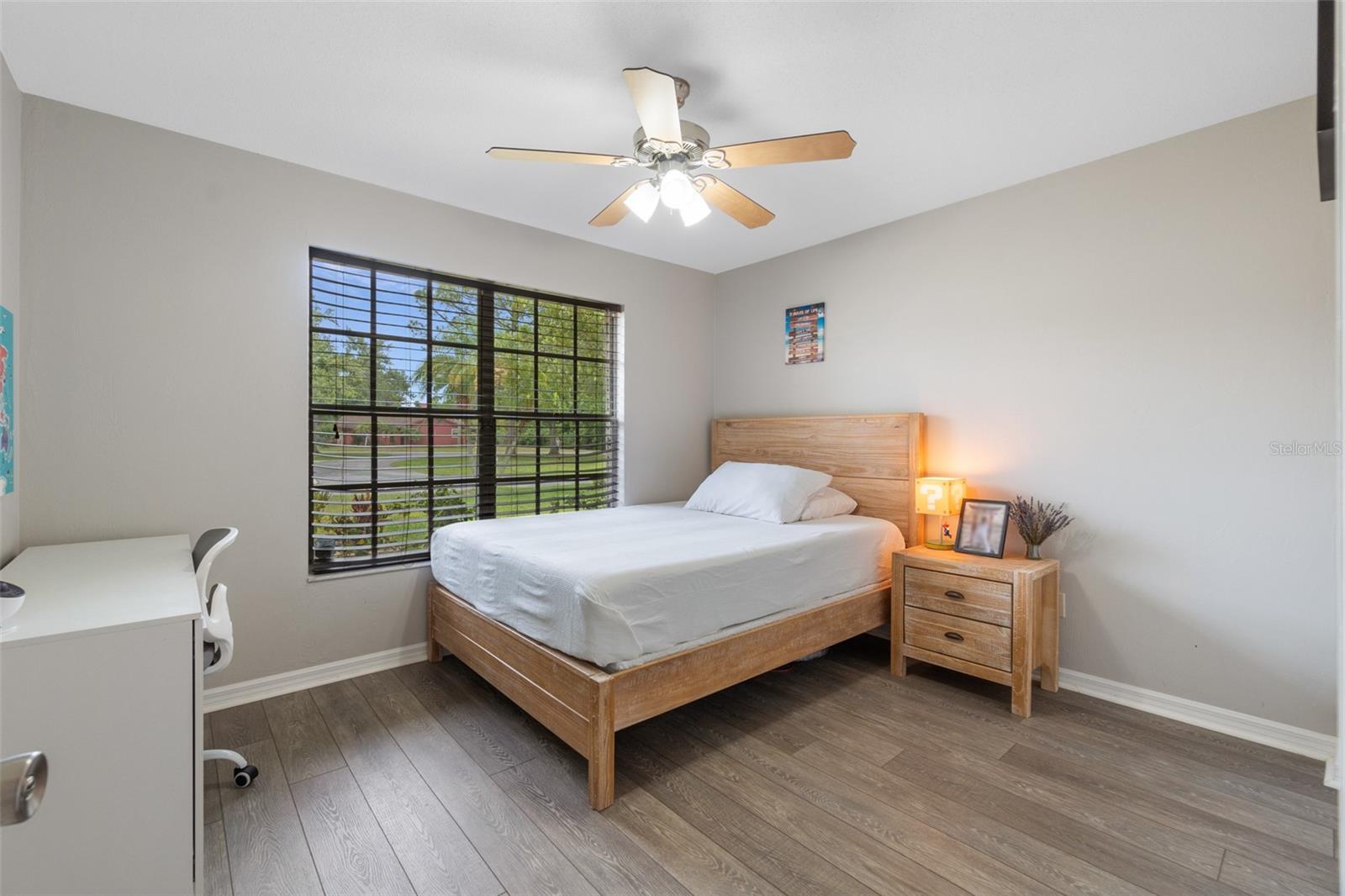 PELICAN BAY PH 03 UNIT 01 - Residential Lease