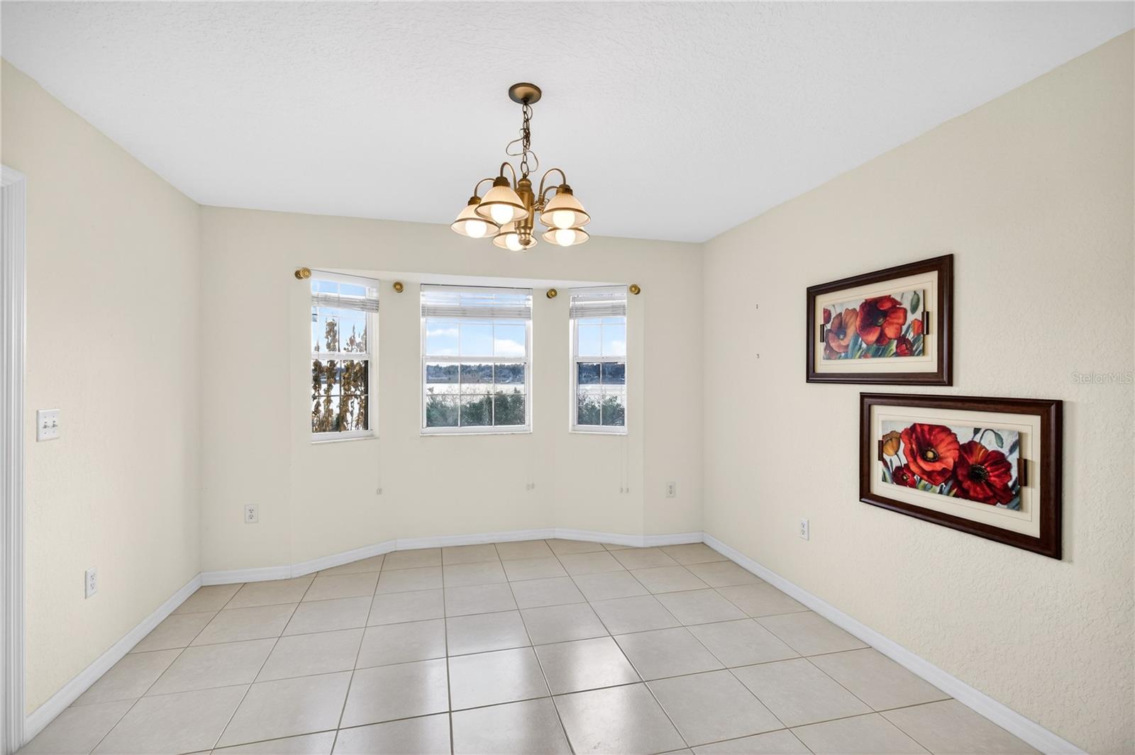 TAVARES LAKE SAUNDERS POINTE LT 01 - Residential