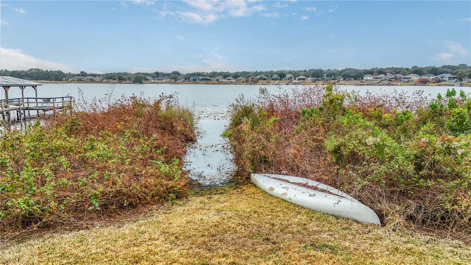 TAVARES LAKE SAUNDERS POINTE LT 01 - Residential