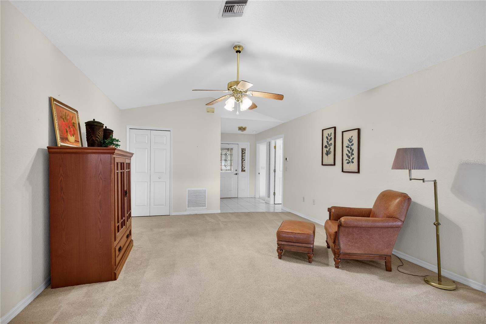 TAVARES LAKE SAUNDERS POINTE LT 01 - Residential