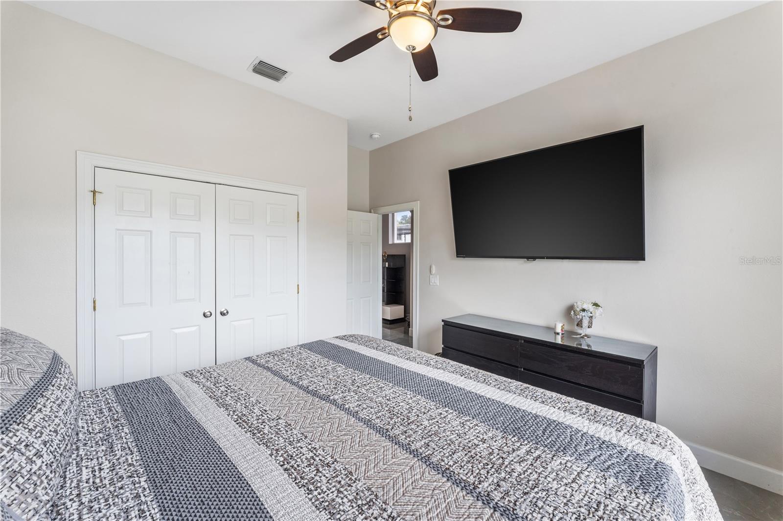 KENLEIGH OAKS - Residential