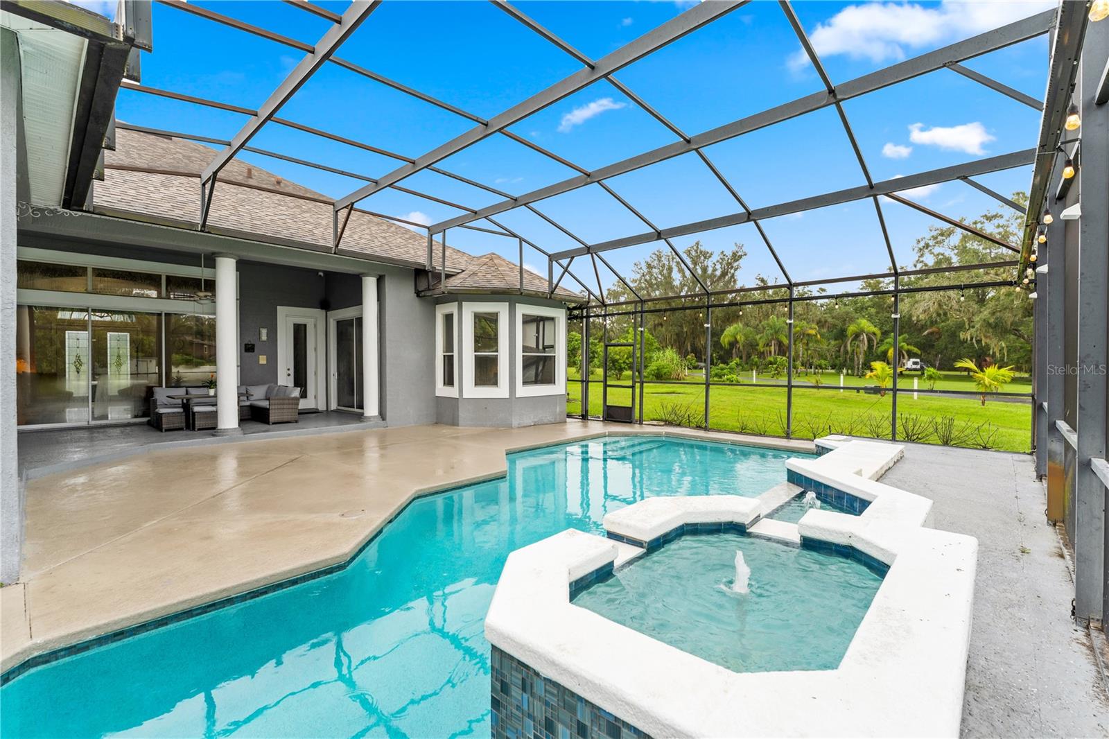 KENLEIGH OAKS - Residential