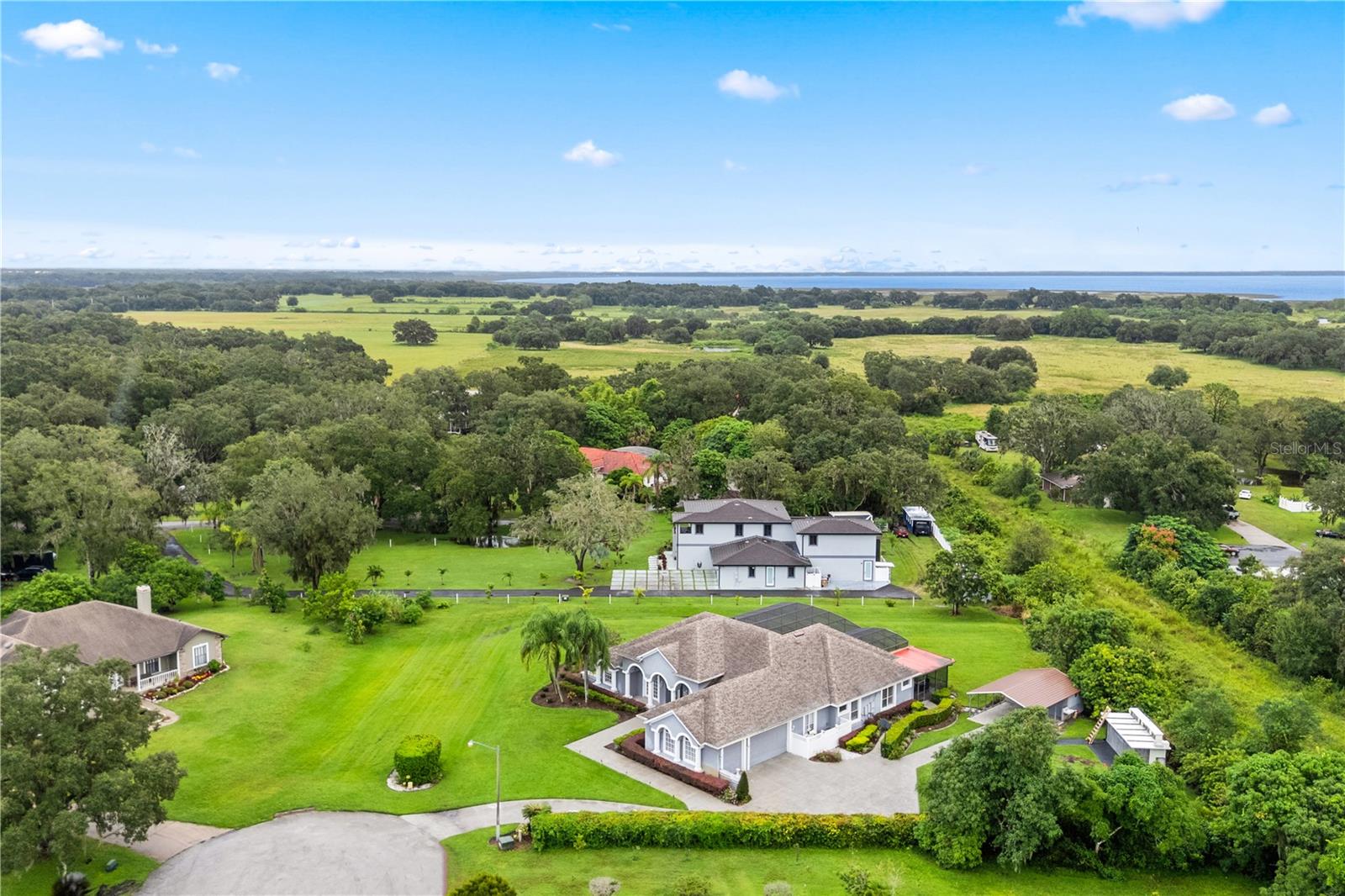 KENLEIGH OAKS - Residential