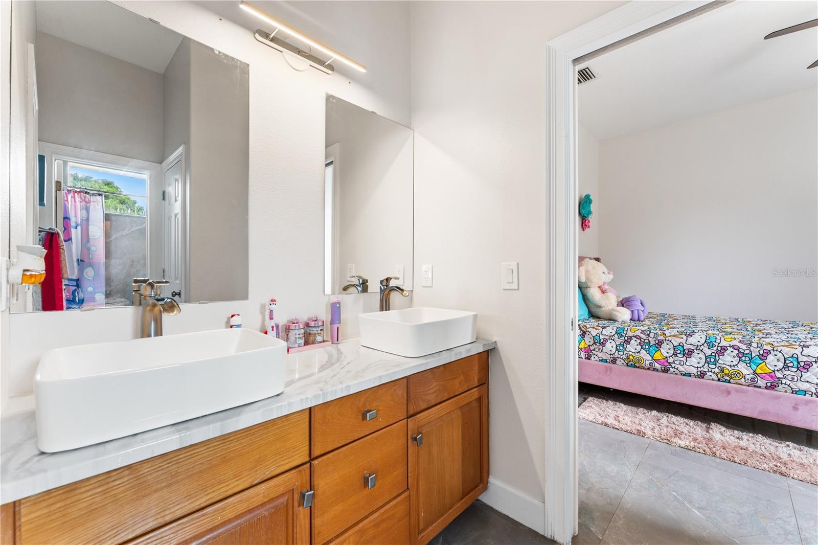 KENLEIGH OAKS - Residential