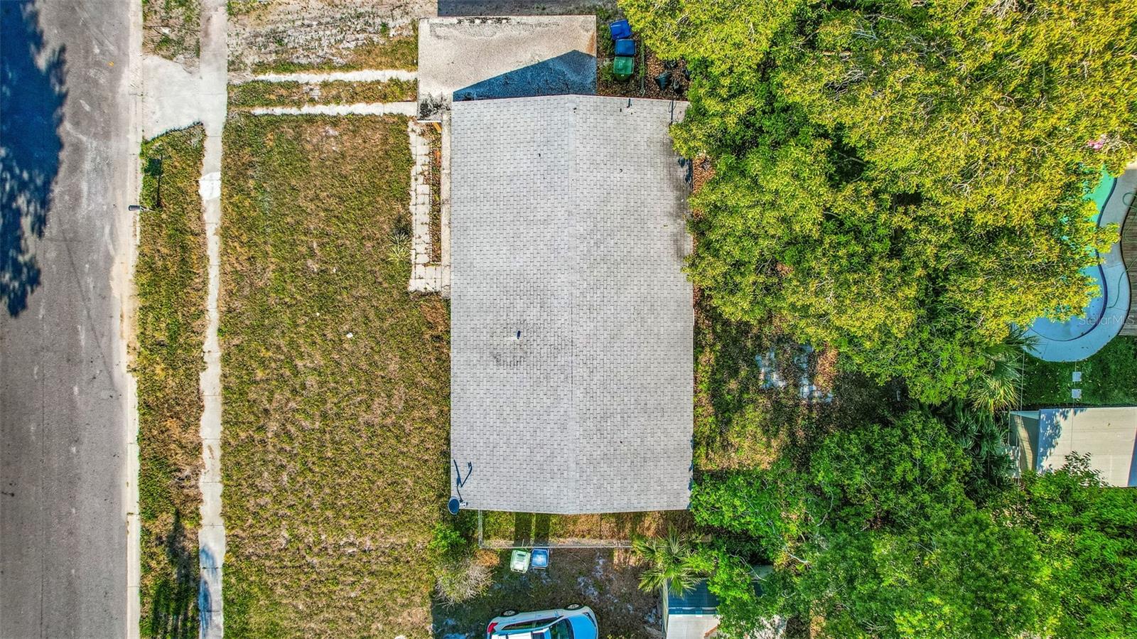 GANDY GARDENS 1 - Land