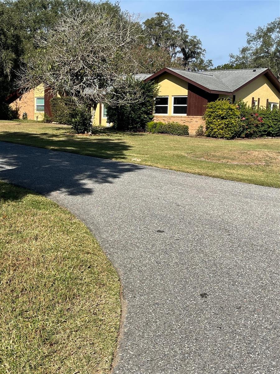 HOWEY GRIFFIN VILLAGE - Residential